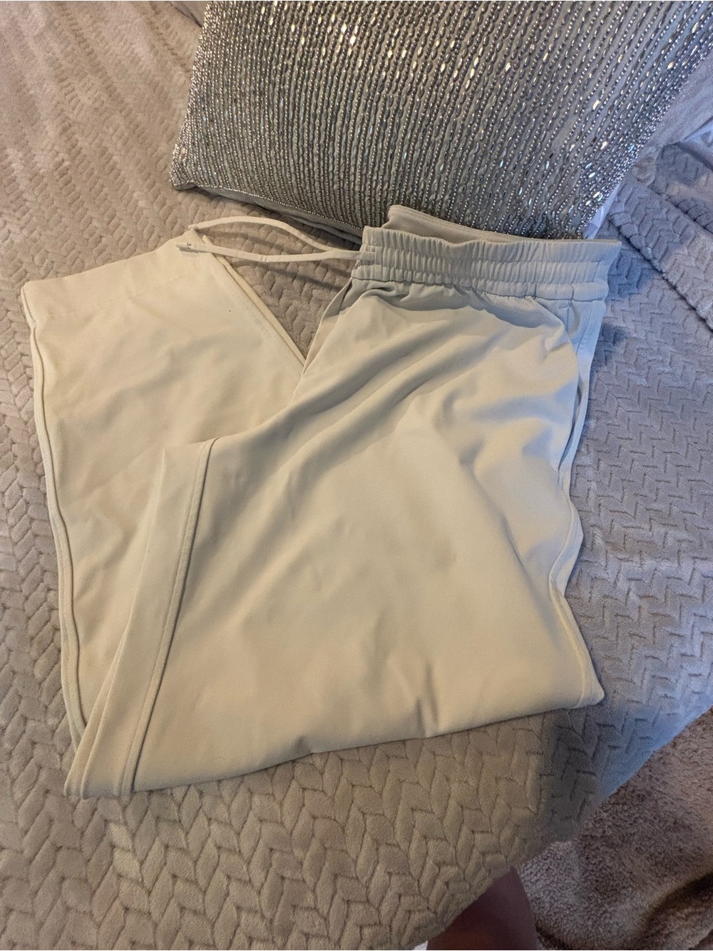 Lululemon Light Ivory Drawstring Joggers